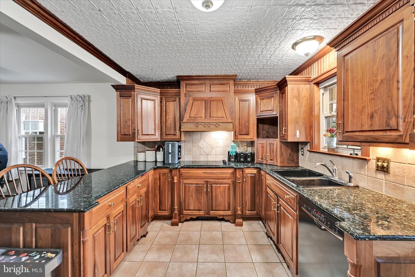 18 E Pine Street photo 10