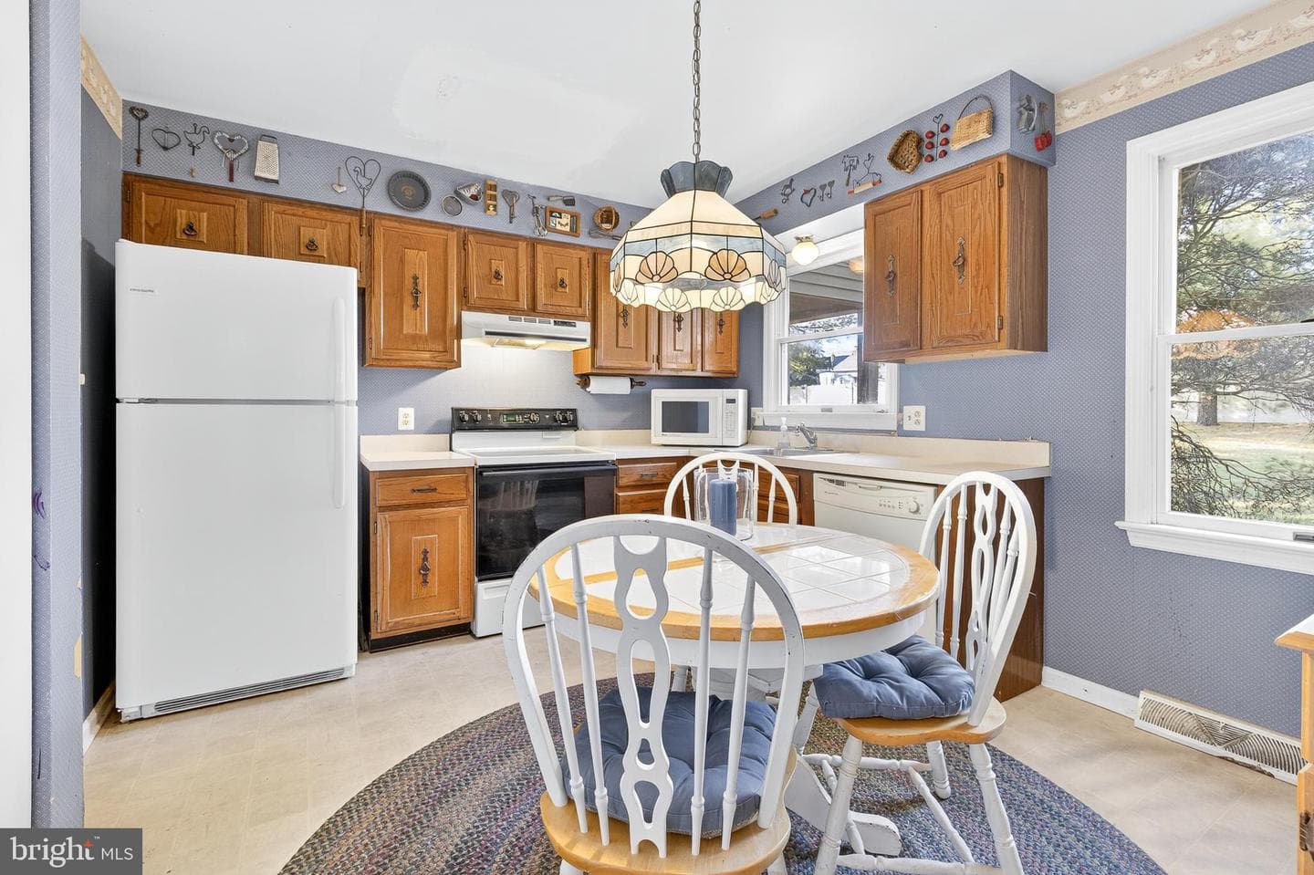 6 Leesburge Drive photo 2
