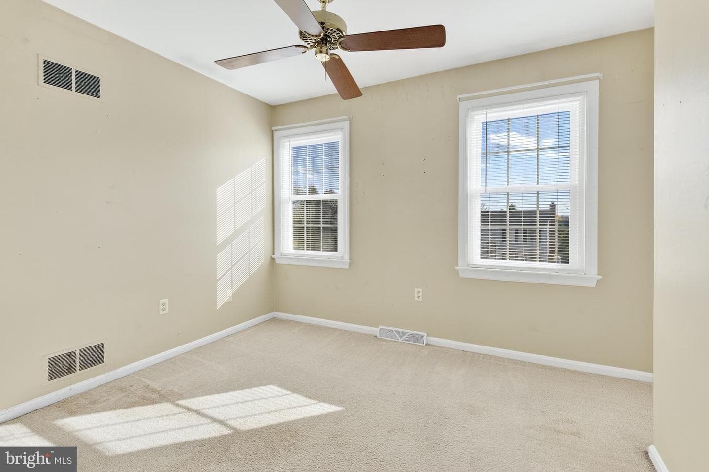 6 Leesburge Drive photo 8