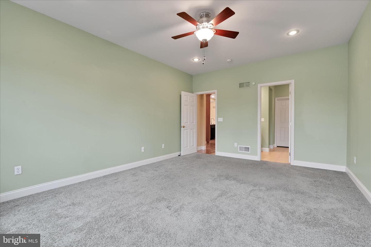 2 Upper Grn photo 25