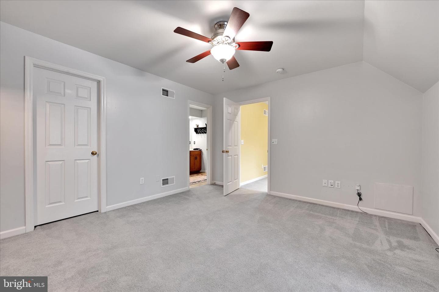 2 Upper Grn photo 29