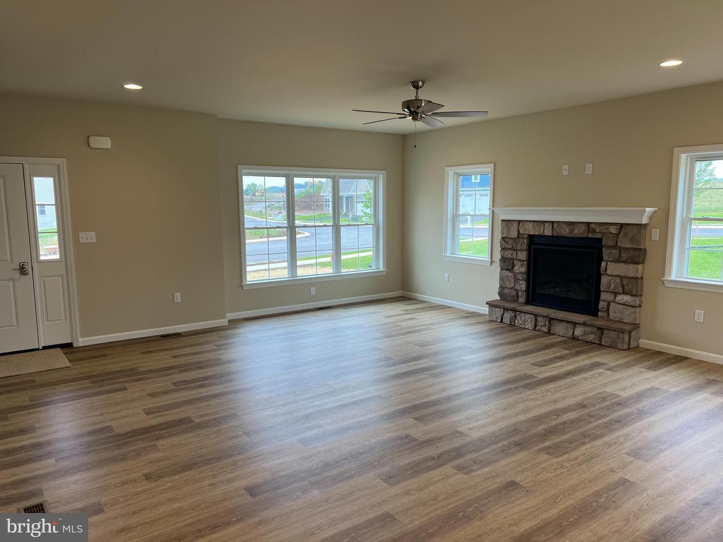 123 N. West View Drive photo 4