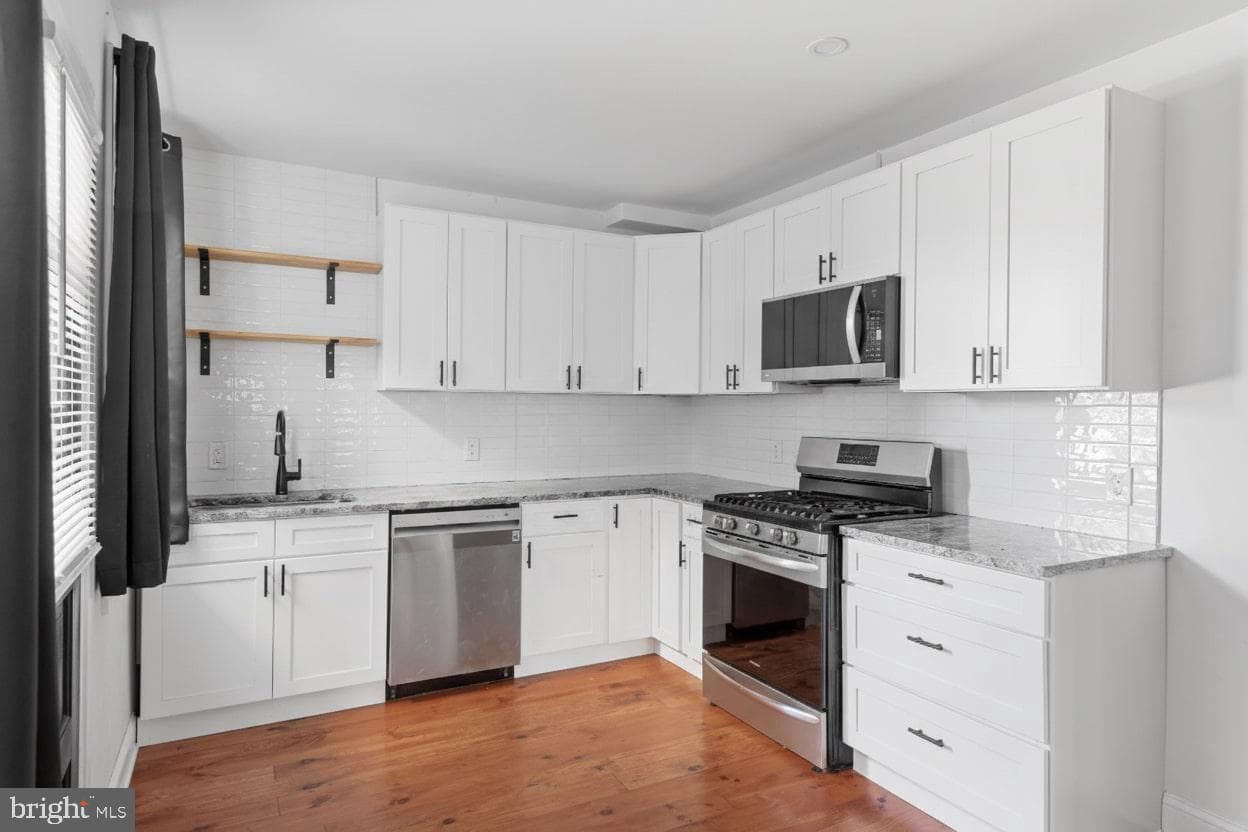 1103 Frances Avenue photo 10