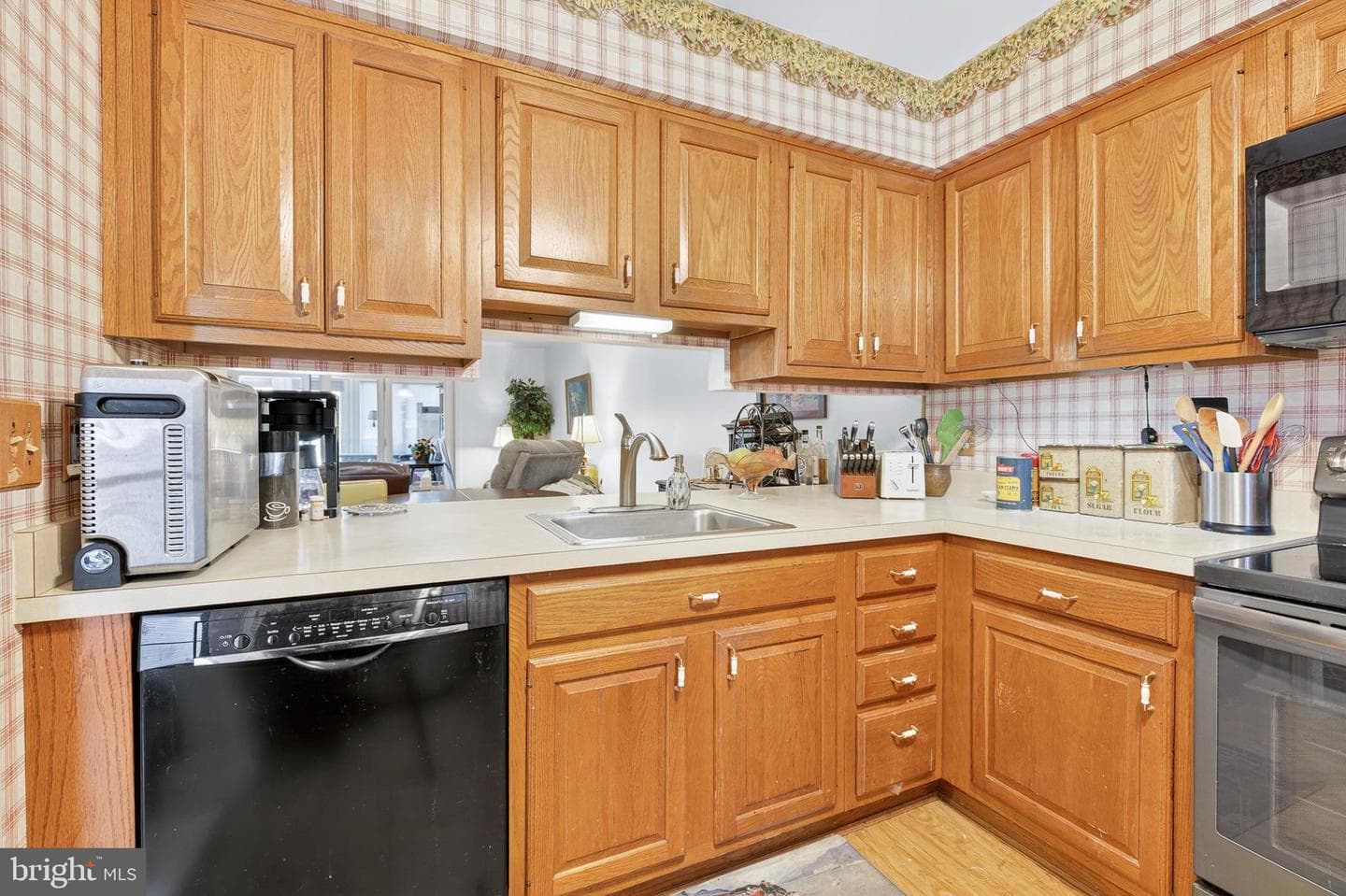 37 Black Oak Drive photo 4