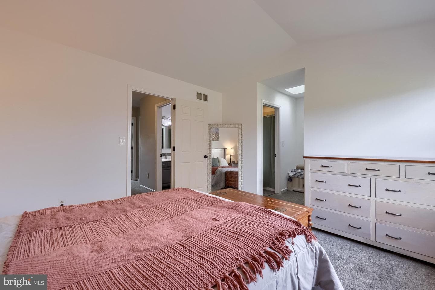 6568 Hollow Drive photo 20