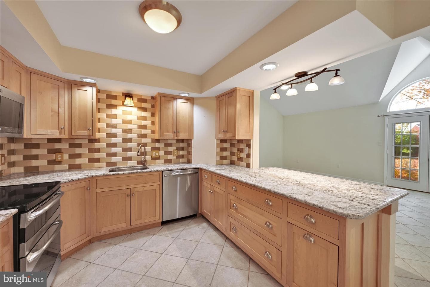131 Greenview Drive photo 17