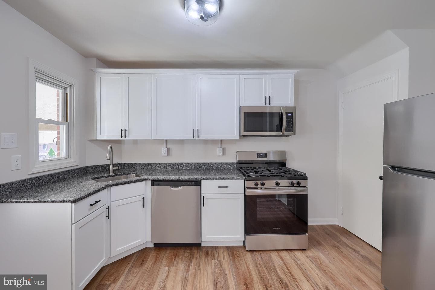 1244 Union Street photo 10