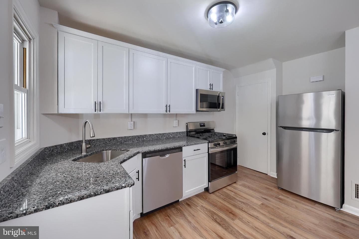 1244 Union Street photo 11