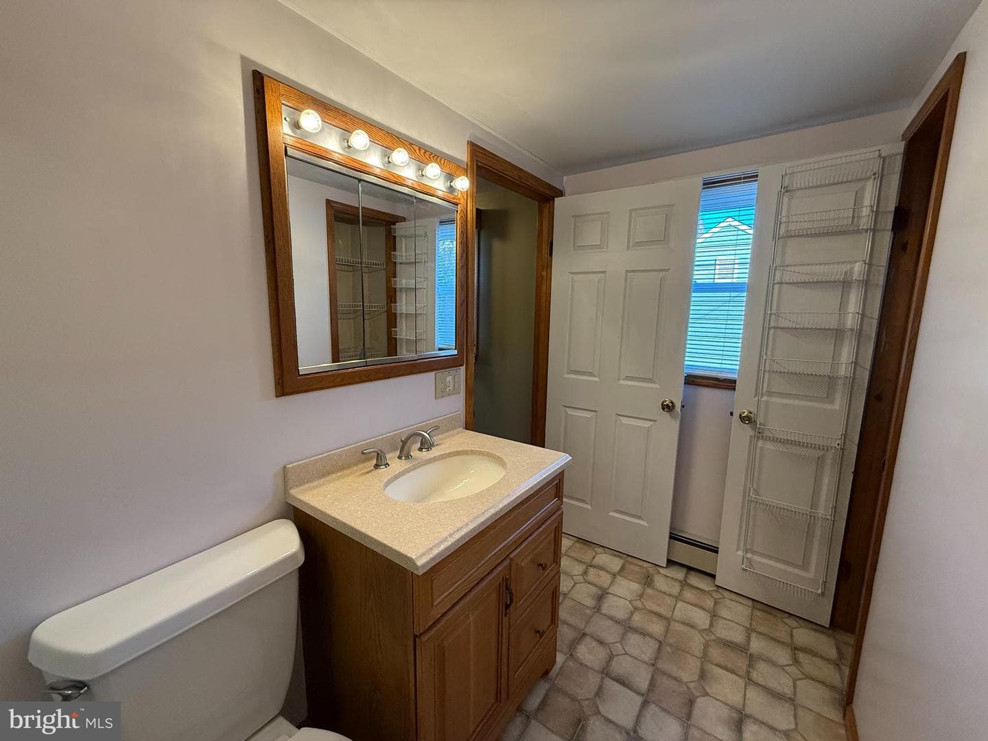 574 E Front Street photo 14