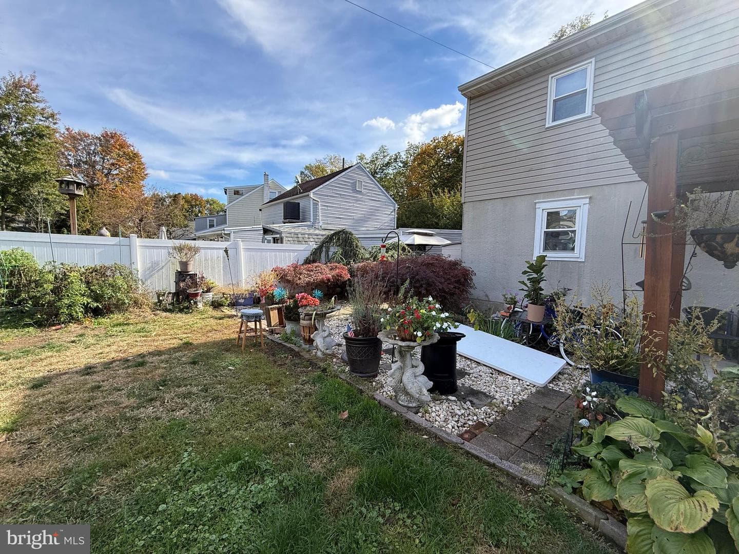 574 E Front Street photo 23