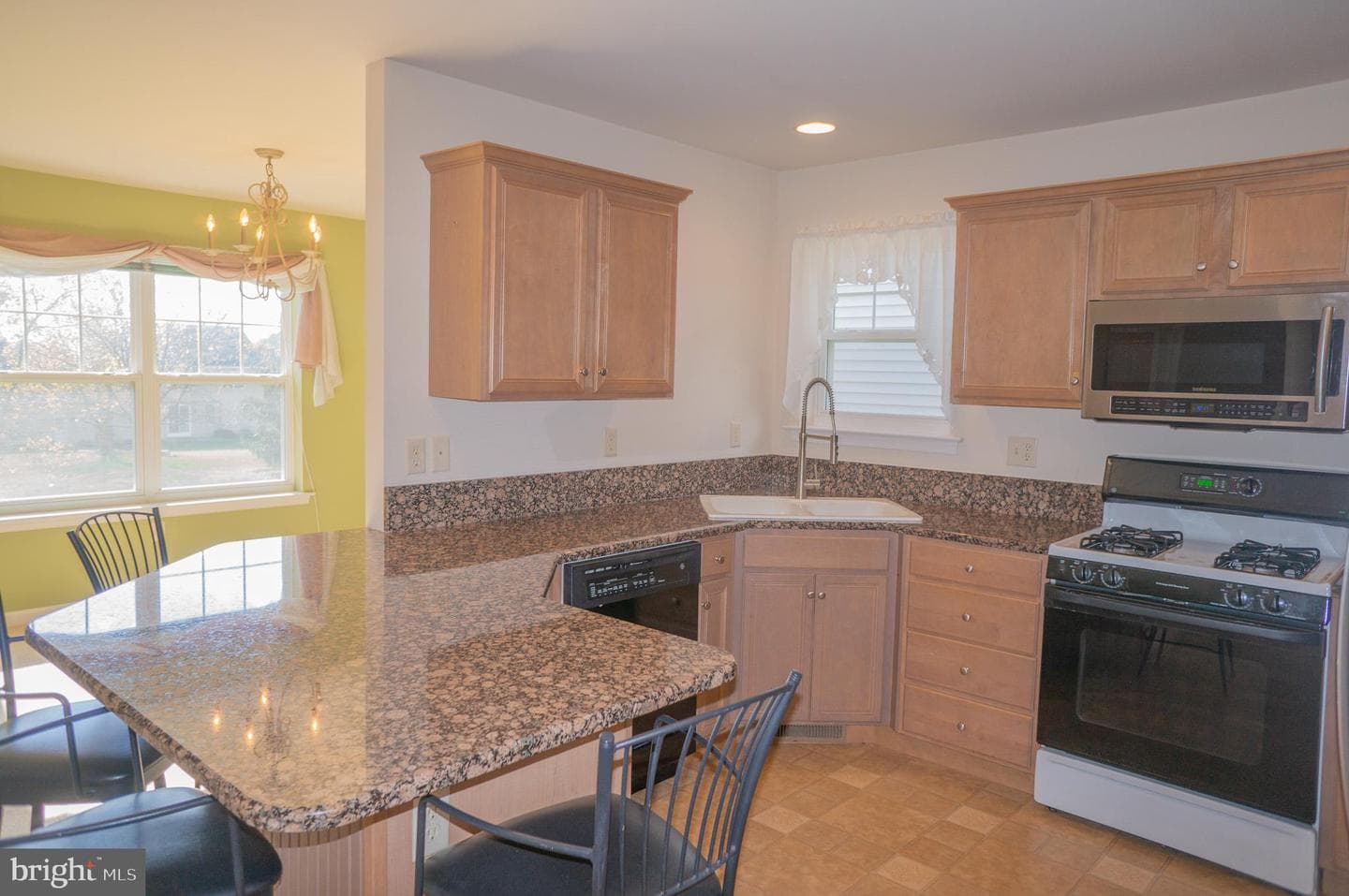1221 Brighton Avenue photo 8