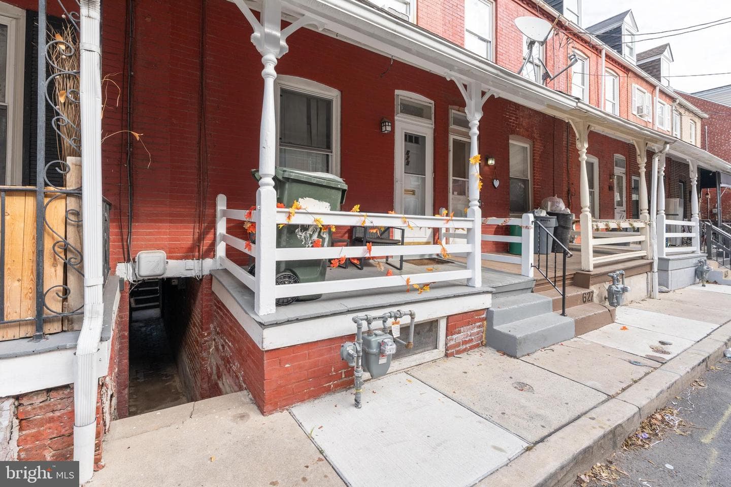 629 Lake Street photo 3