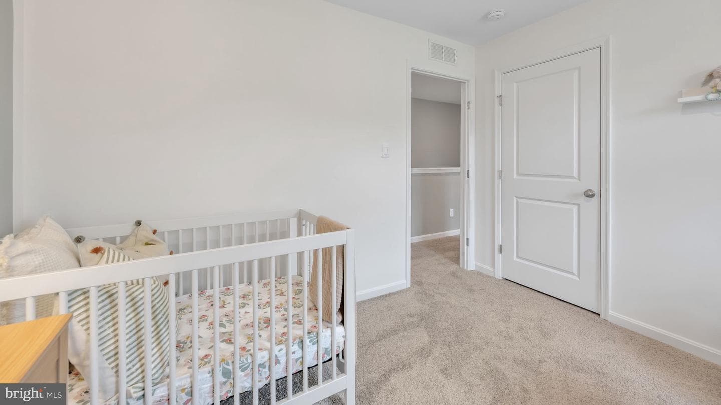 126 Erica Lane photo 25