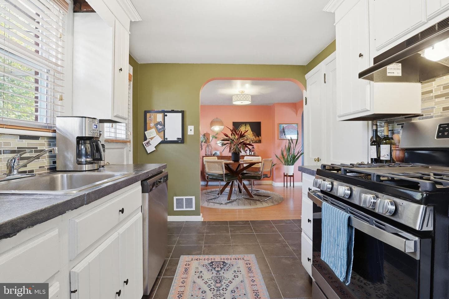 1521 Queen Lane photo 13