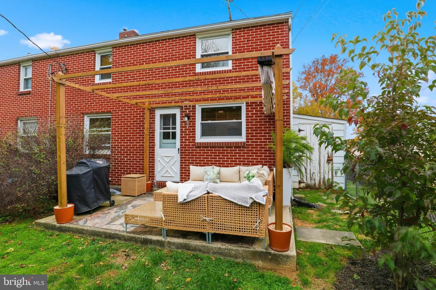 1521 Queen Lane photo 26