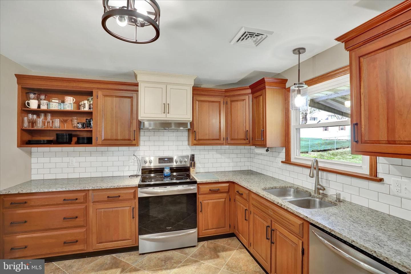 385 Valley View Drive photo 11