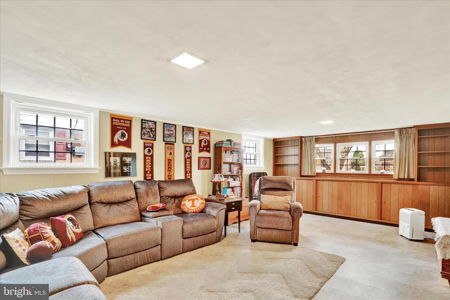 385 Valley View Drive photo 29
