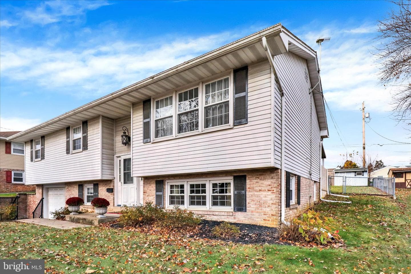 385 Valley View Drive photo 4