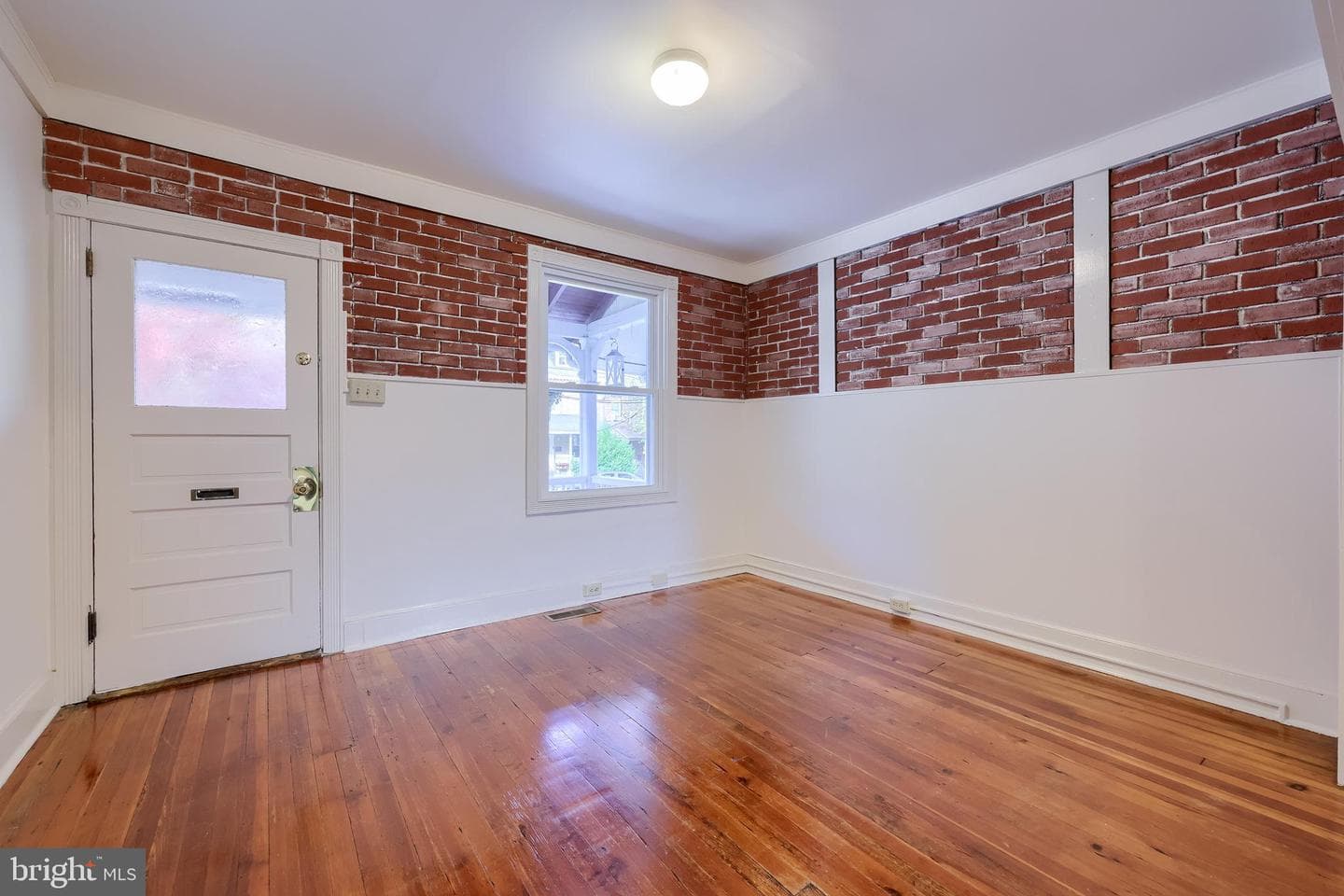 850 4th Street photo 10