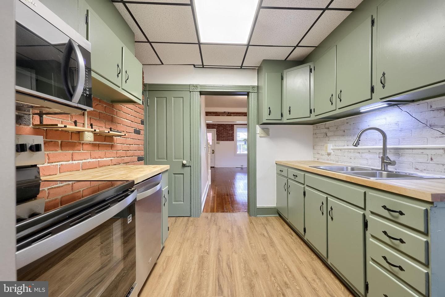 850 4th Street photo 2