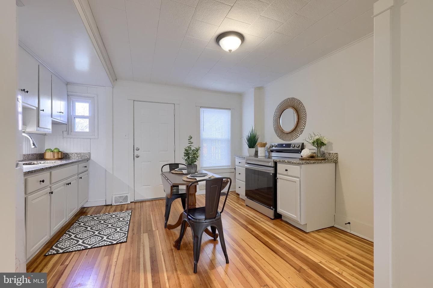 661 Lehigh Avenue photo 3