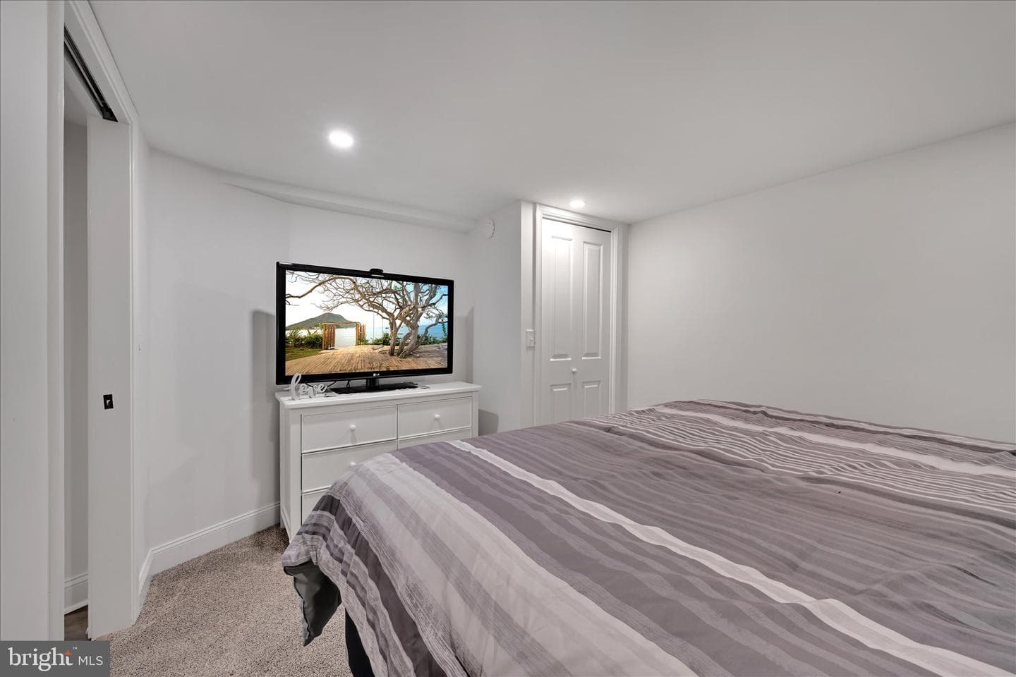 7 Pleasant Drive photo 25