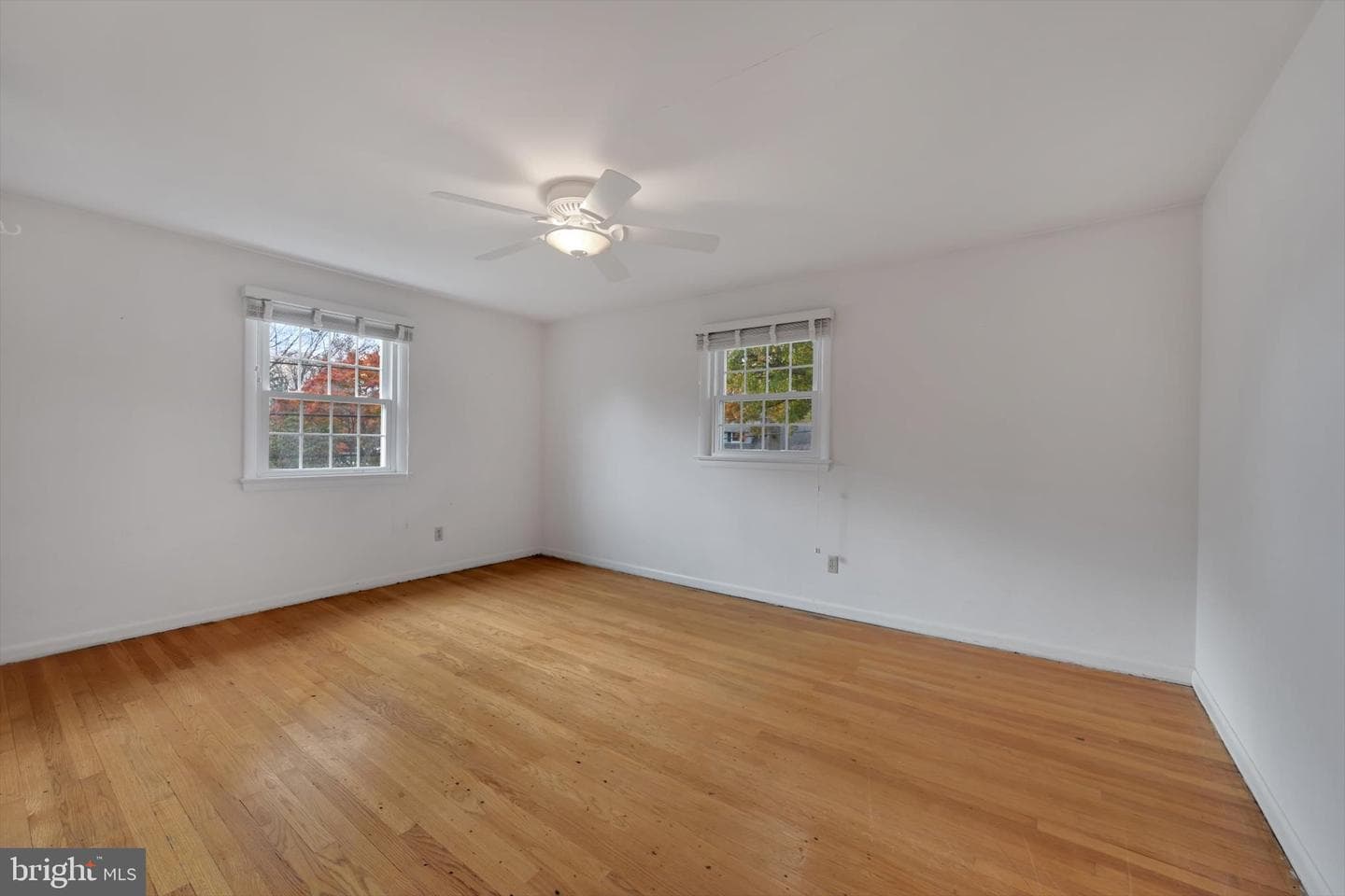 821 Hillaire Road photo 24