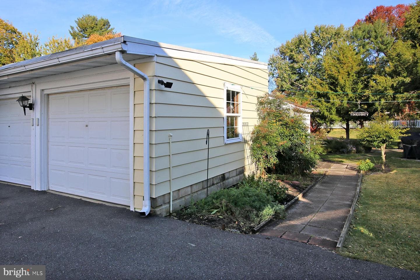 711 Tusitala Drive photo 32