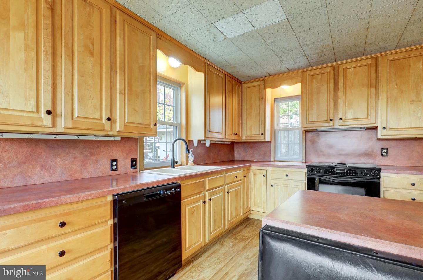 148 E Broad Street photo 15