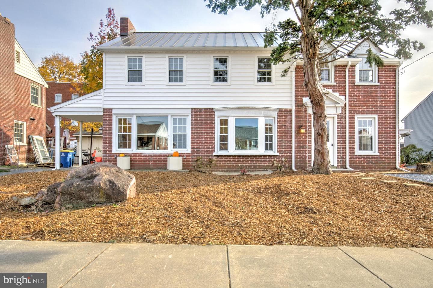 148 E Broad Street photo 2