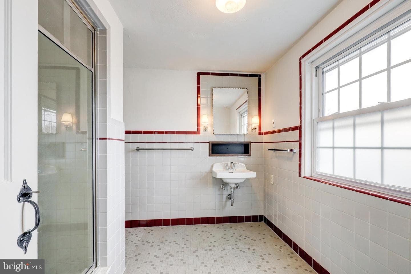 148 E Broad Street photo 21