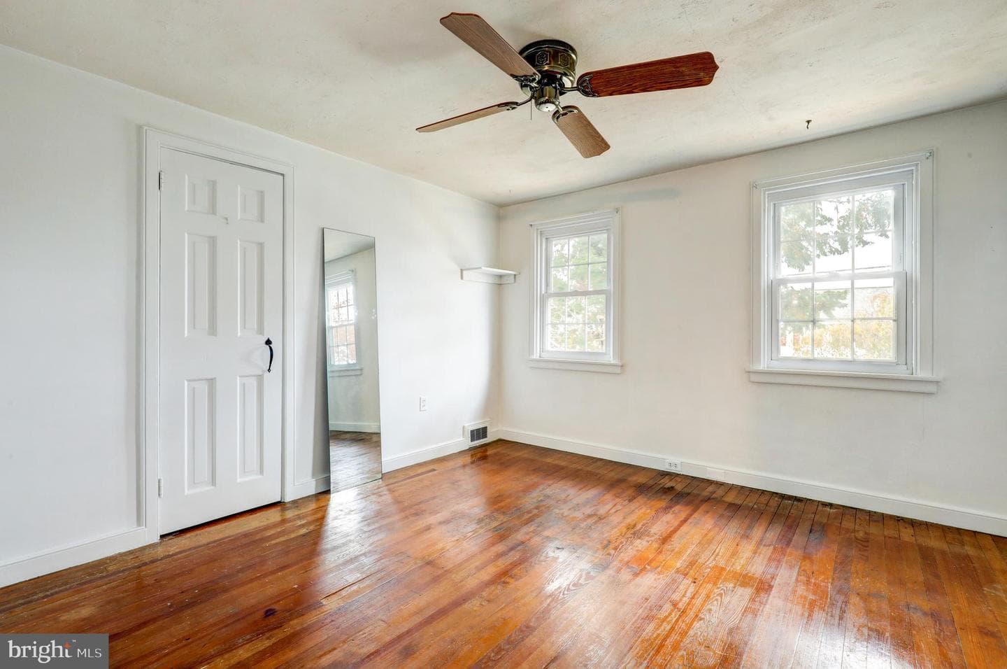 148 E Broad Street photo 27