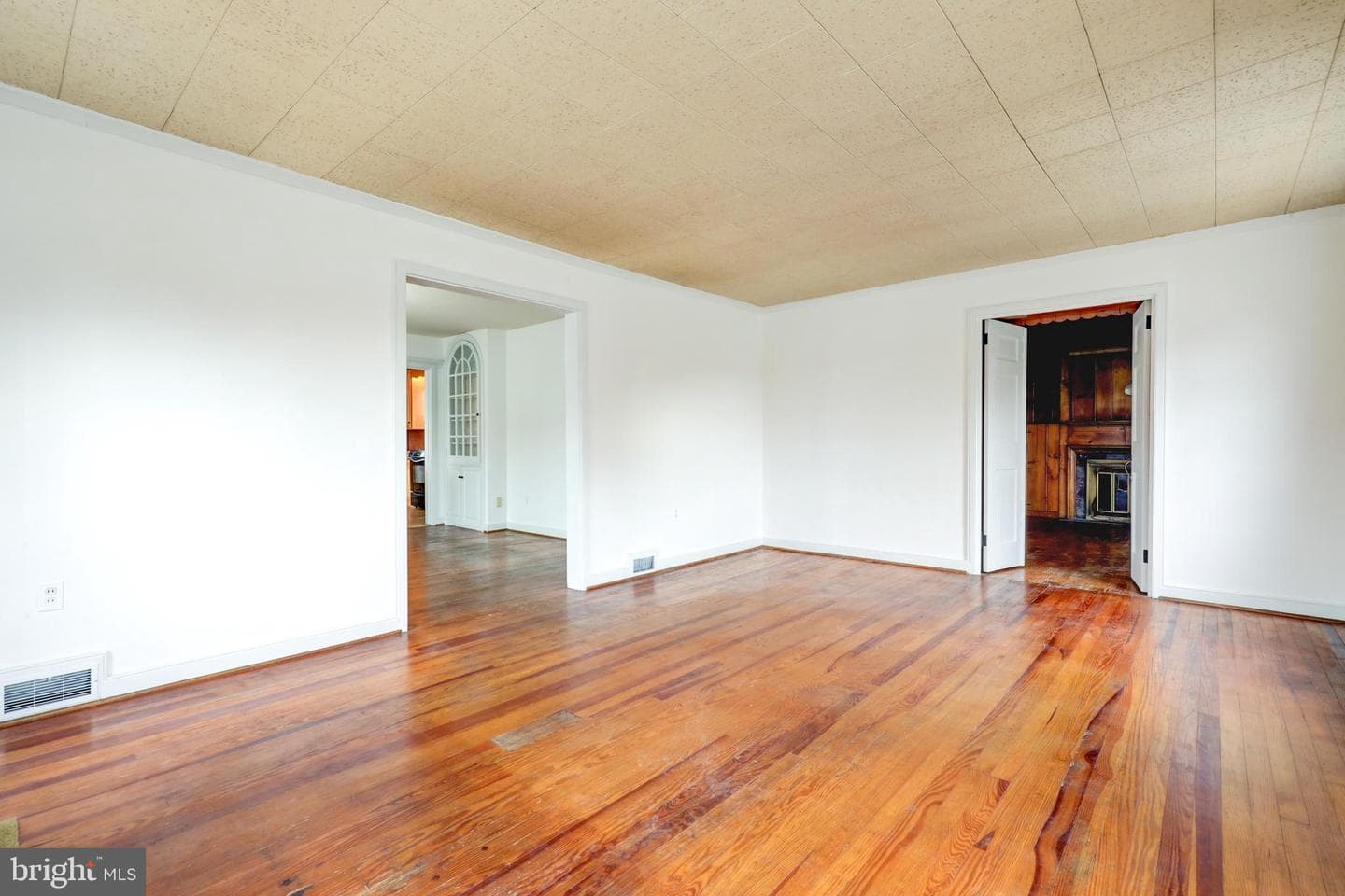 148 E Broad Street photo 6