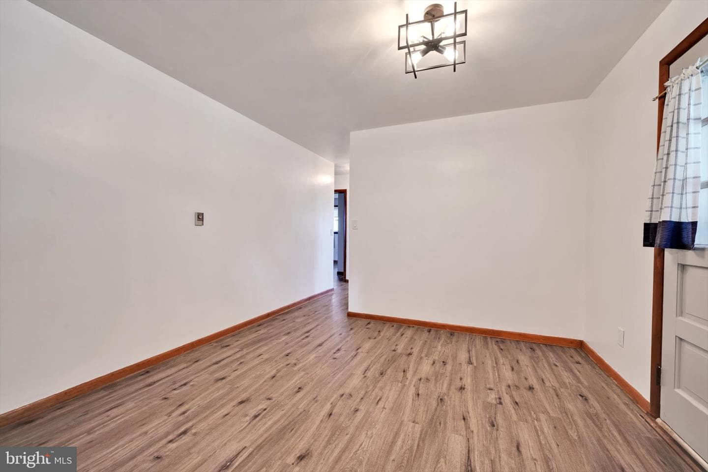 957 Raymee Drive photo 11