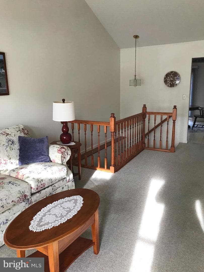 30 Oakgrove Lane photo 11