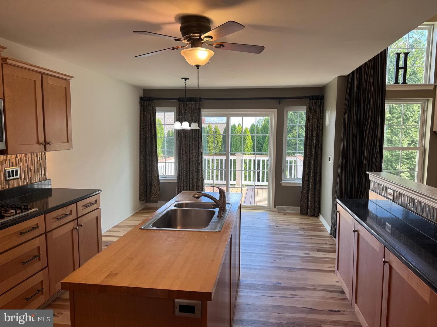 126 Broadstone Street photo 16