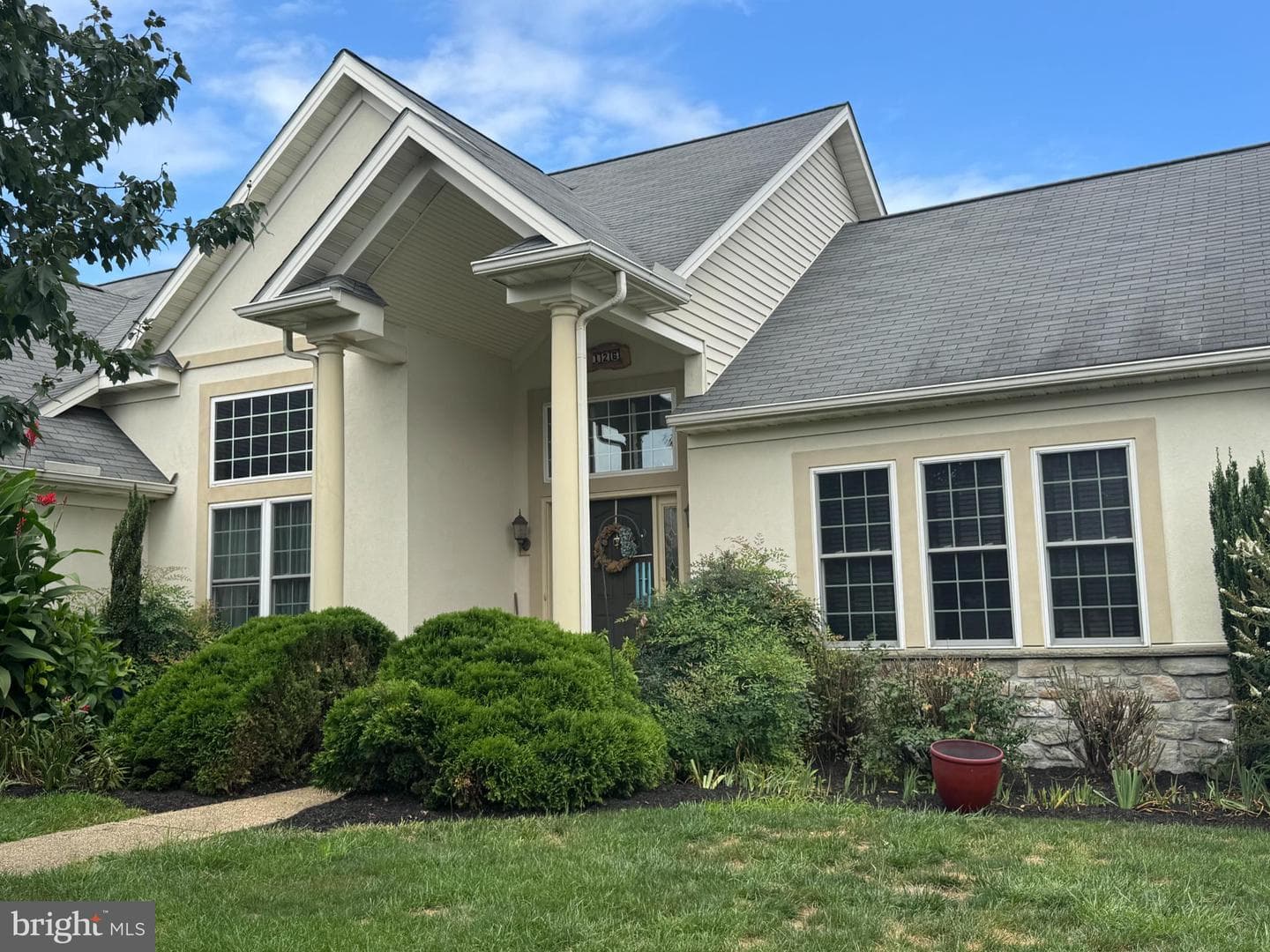 126 Broadstone Street photo 3