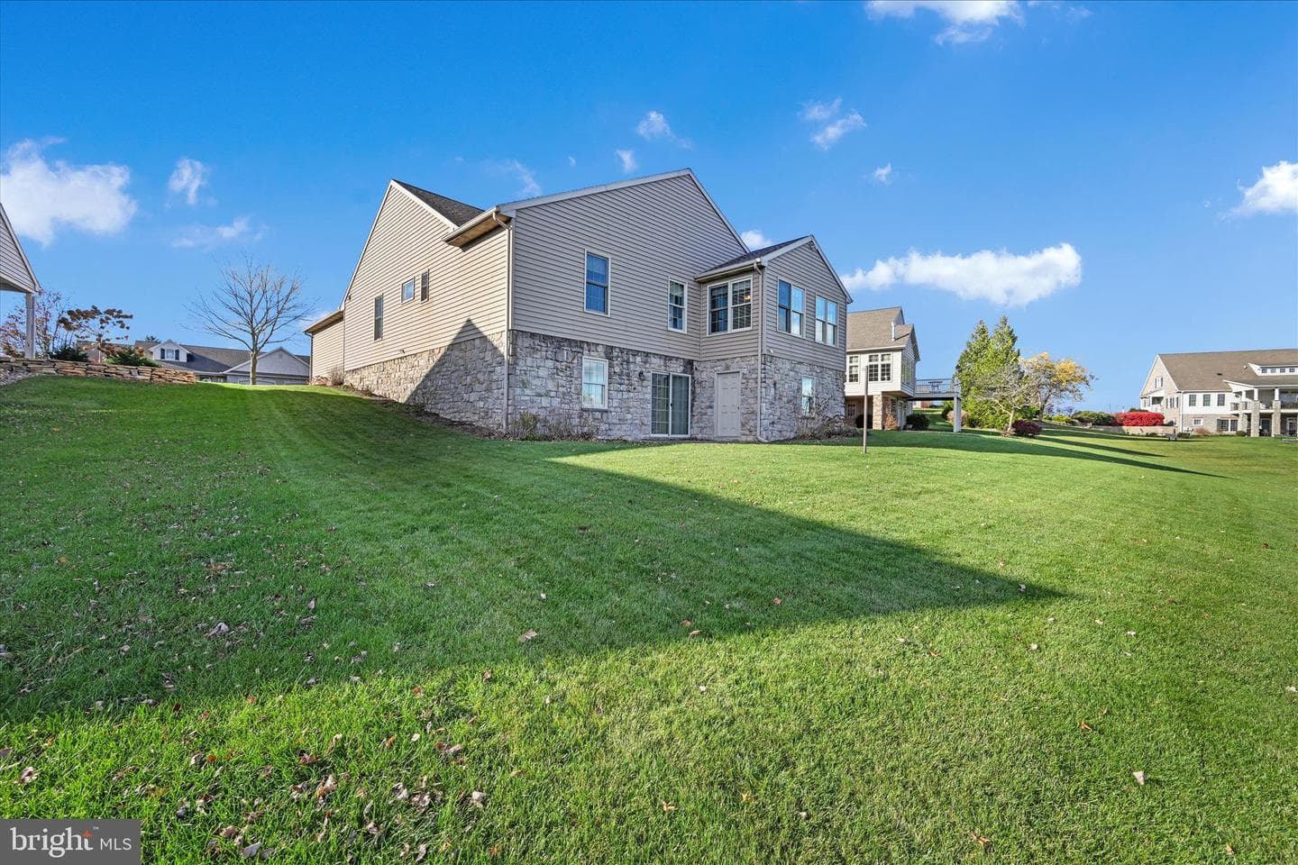 988 Cambridge Drive photo 28
