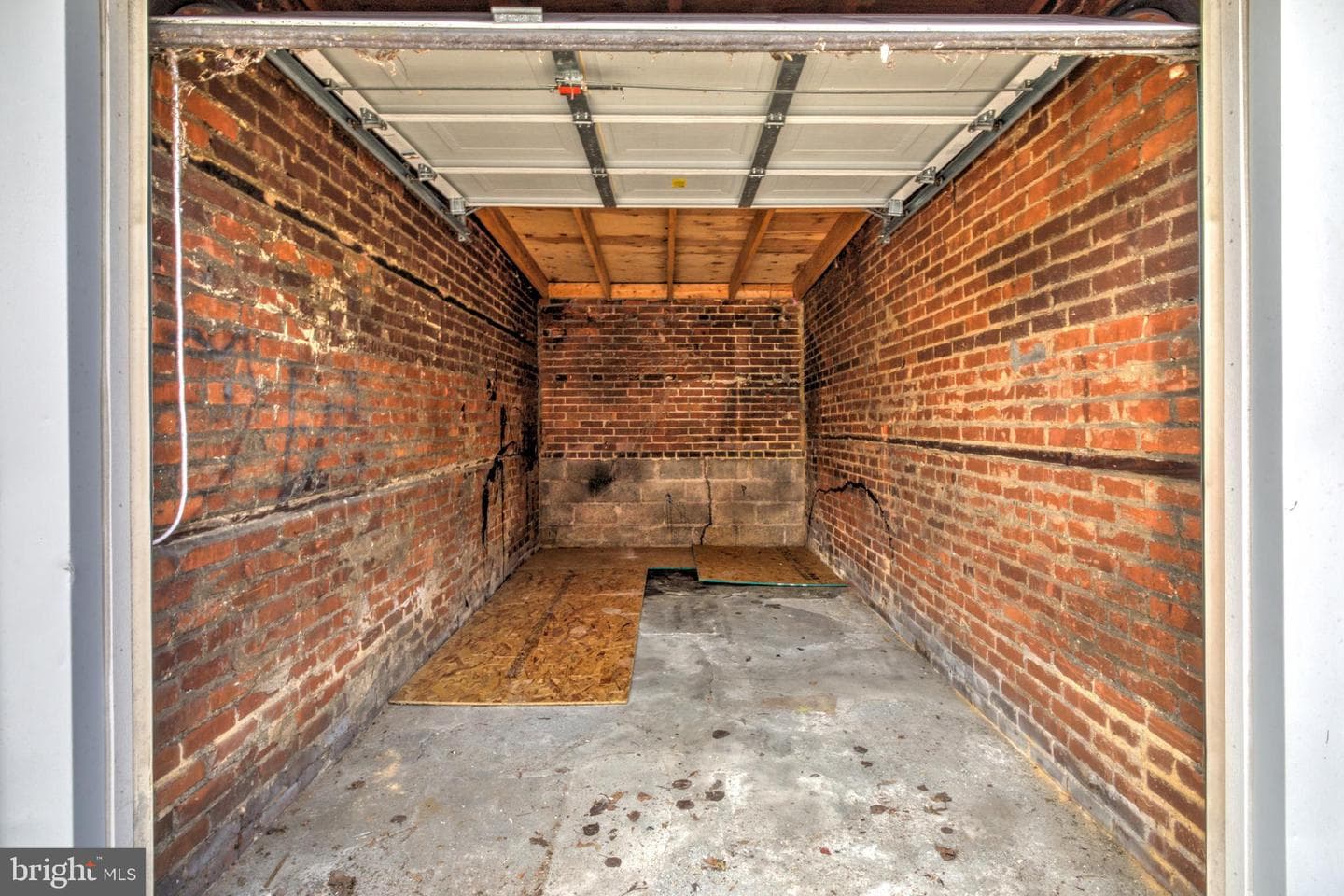 705 N Pine Street photo 15