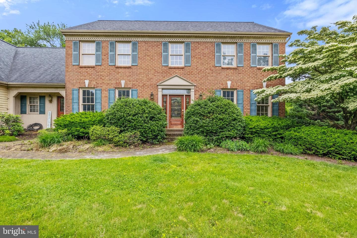 1077 Chapel Forge Drive photo 2