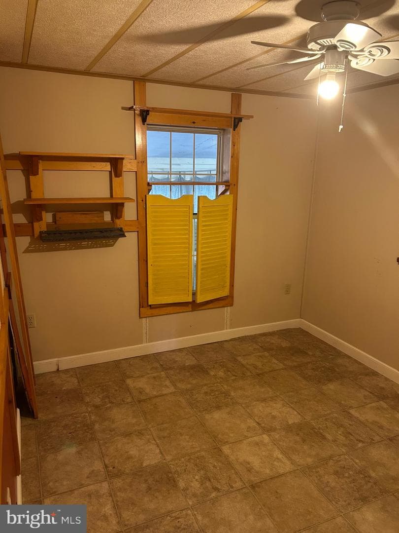 751 Willow Lane photo 38