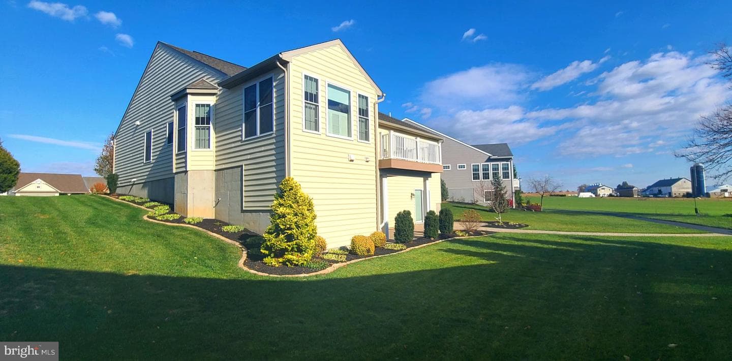 4 Wickerberry Place photo 2