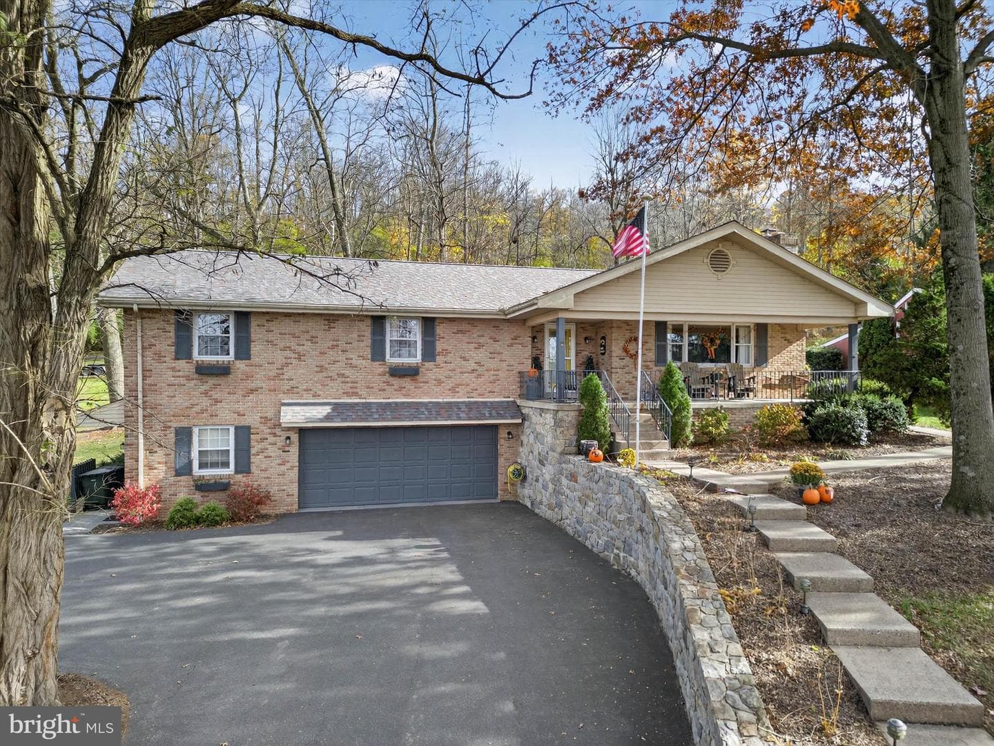 35 Bonview Drive photo 2