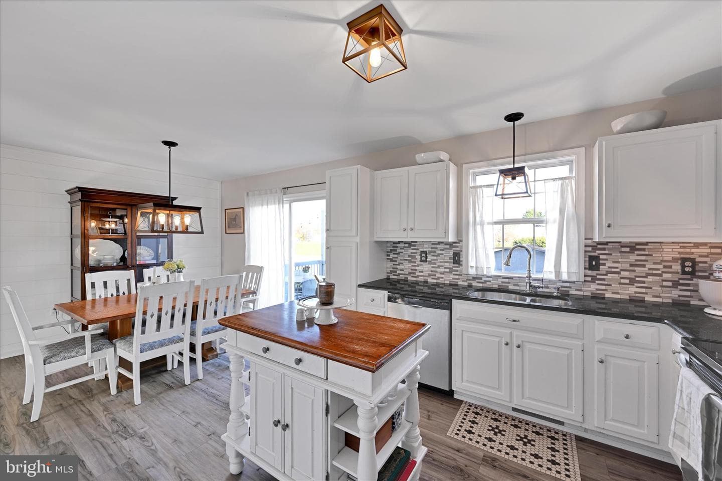 85 Chelmsford Drive photo 13