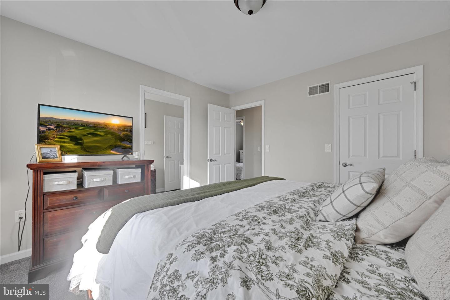 85 Chelmsford Drive photo 17