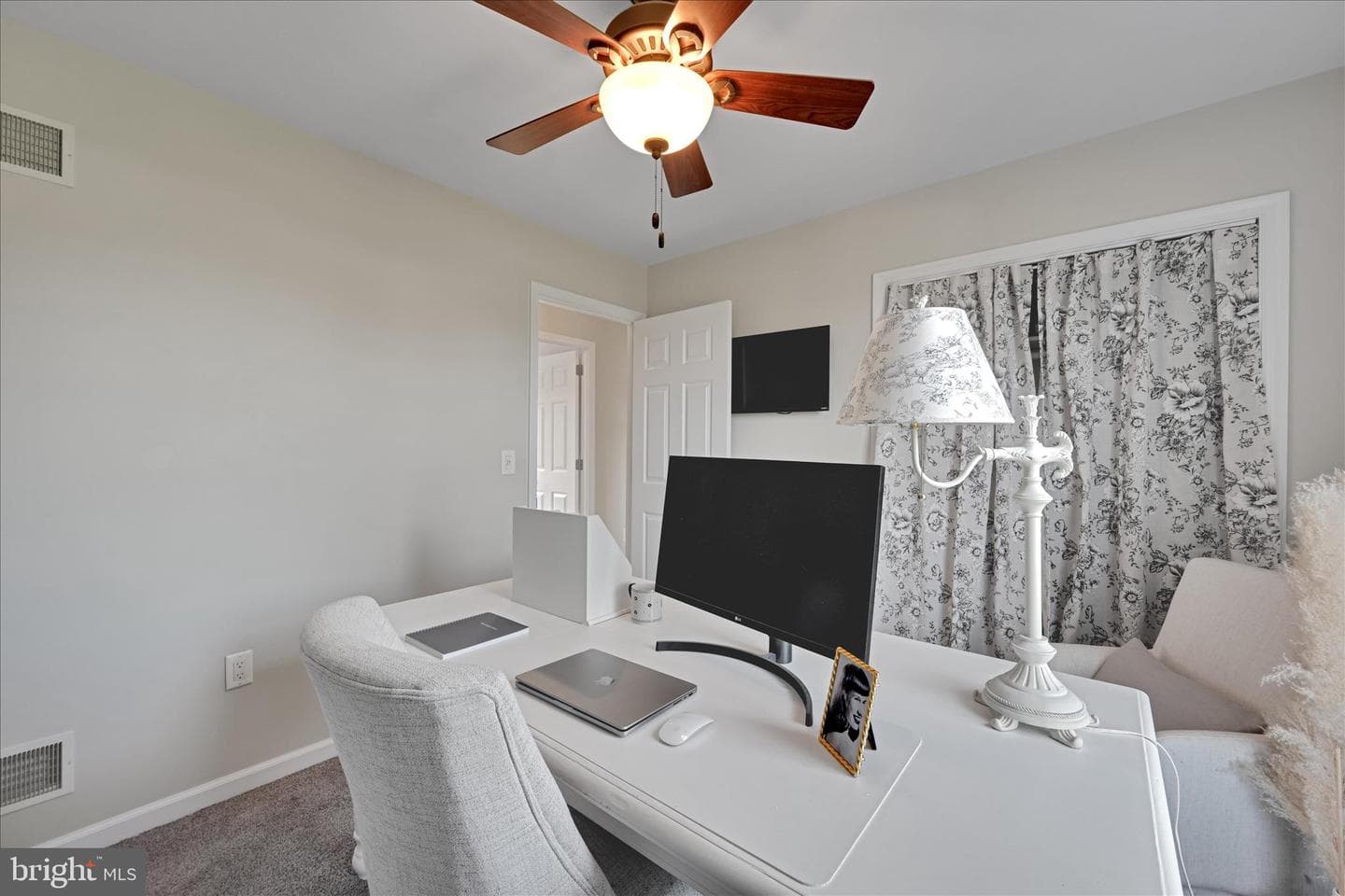 85 Chelmsford Drive photo 19