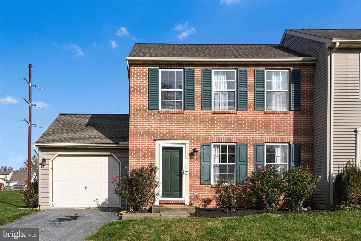 85 Chelmsford Drive photo 2