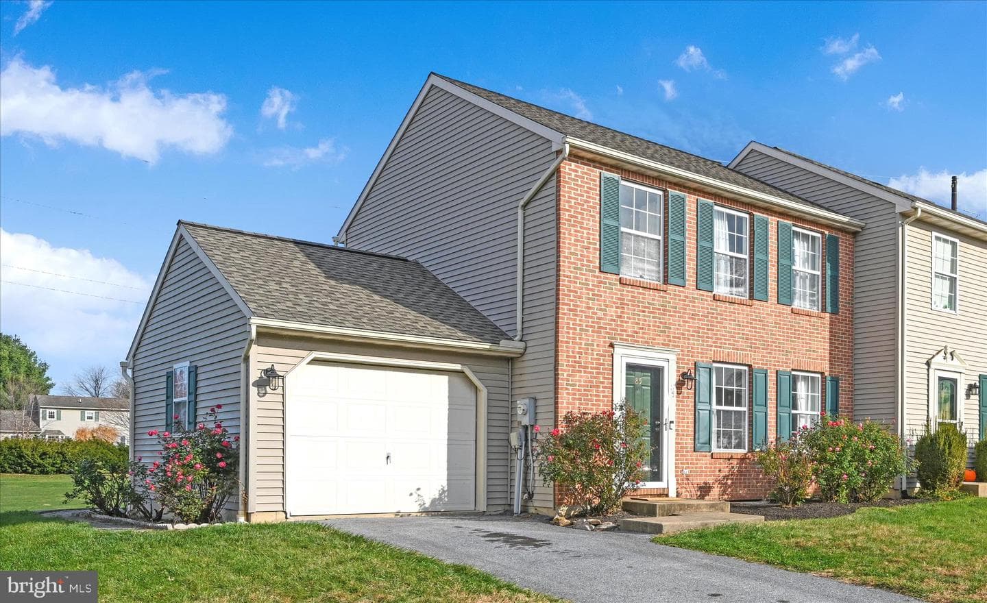 85 Chelmsford Drive photo 4