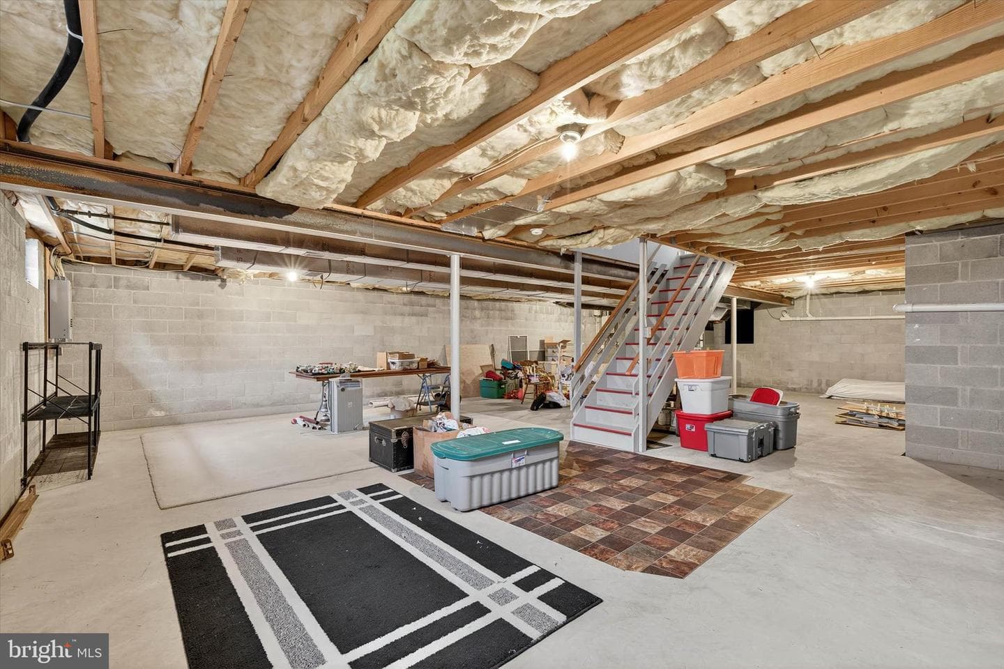 213 E 6th Street photo 33