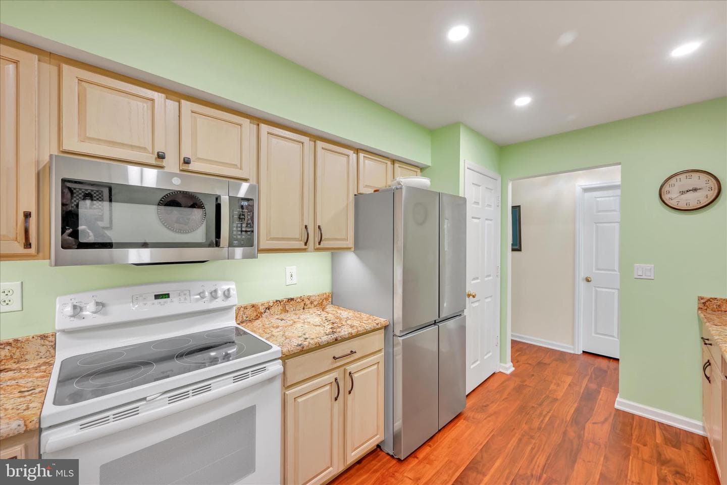 4068 Laurel Lane photo 11